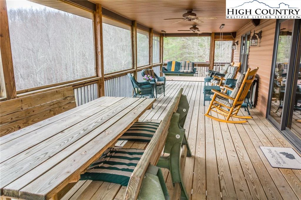 Image number 9 for the current listing