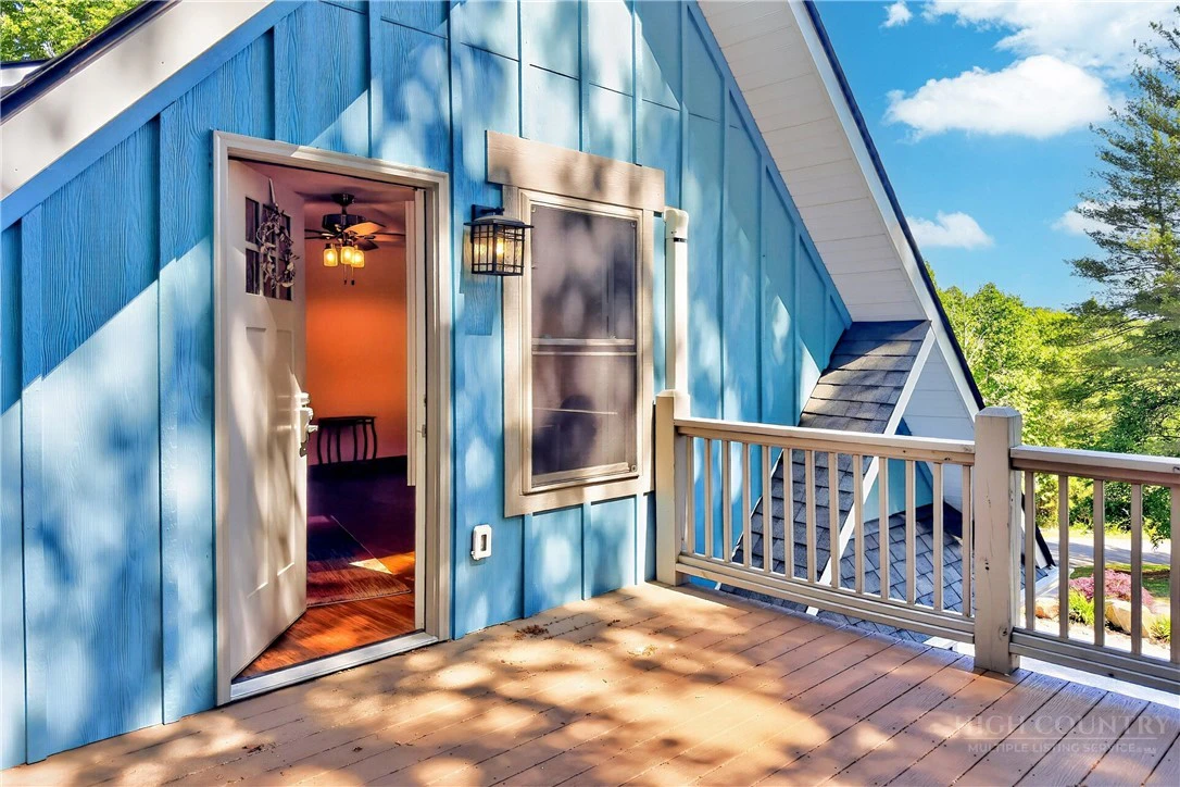 Image number 13 for the current listing