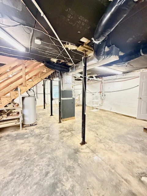 Image number 18 for the current listing