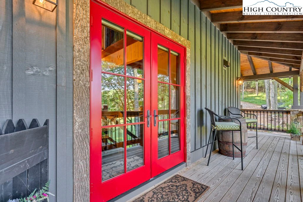 Image number 7 for the current listing