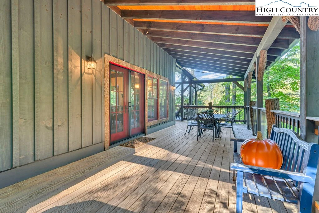 Image number 12 for the current listing