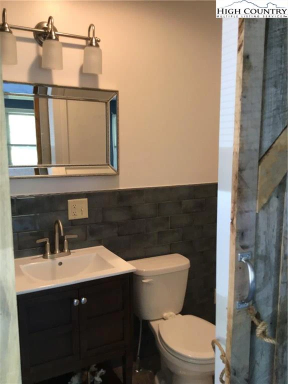 Image number 5 for the current listing