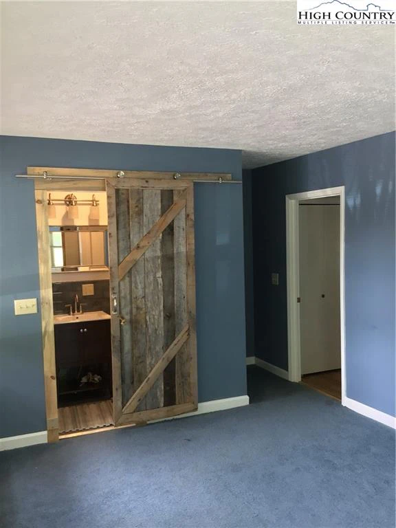 Image number 7 for the current listing