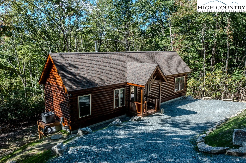 Image number 14 for the current listing