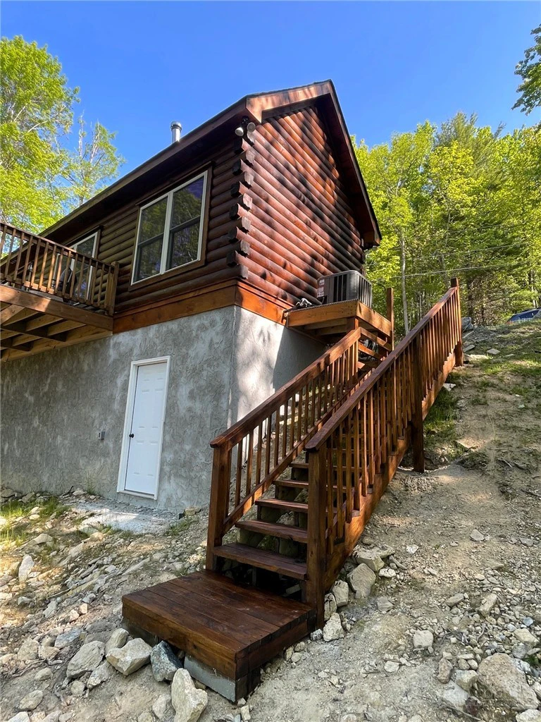 Image number 19 for the current listing