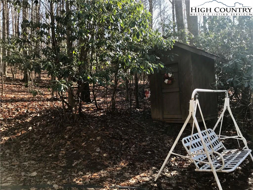 Image number 4 for the current listing