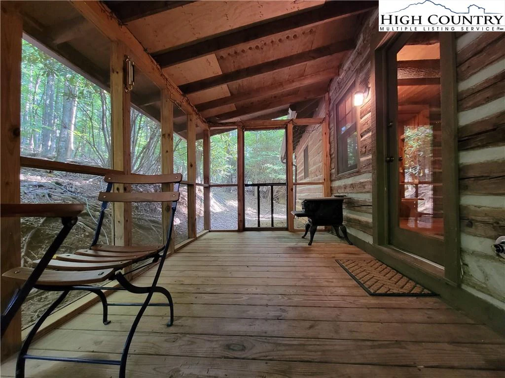Image number 9 for the current listing