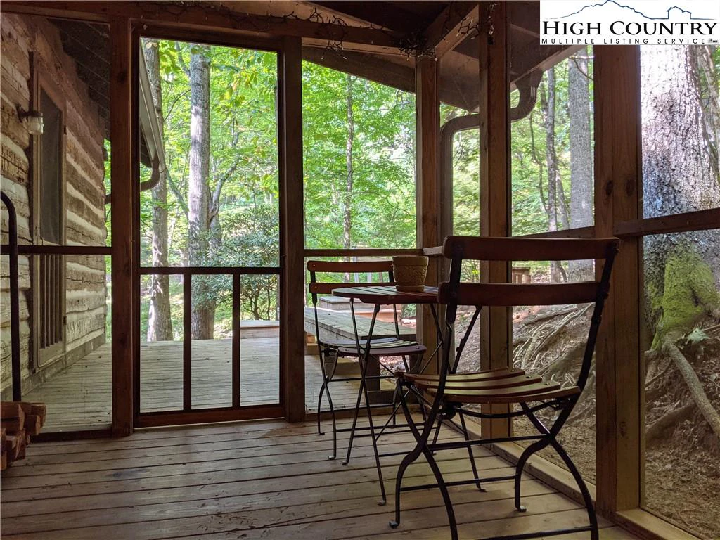 Image number 2 for the current listing