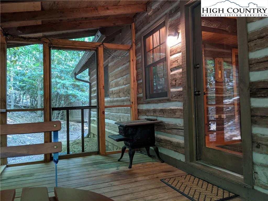 Image number 13 for the current listing