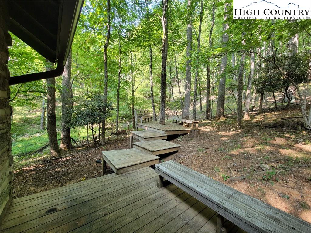 Image number 15 for the current listing