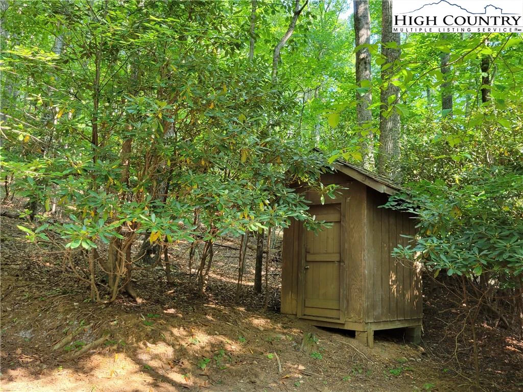 Image number 20 for the current listing