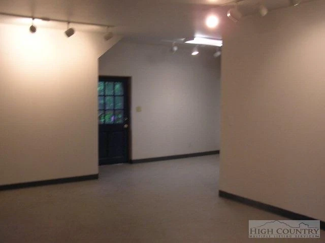 Image number 10 for the current listing