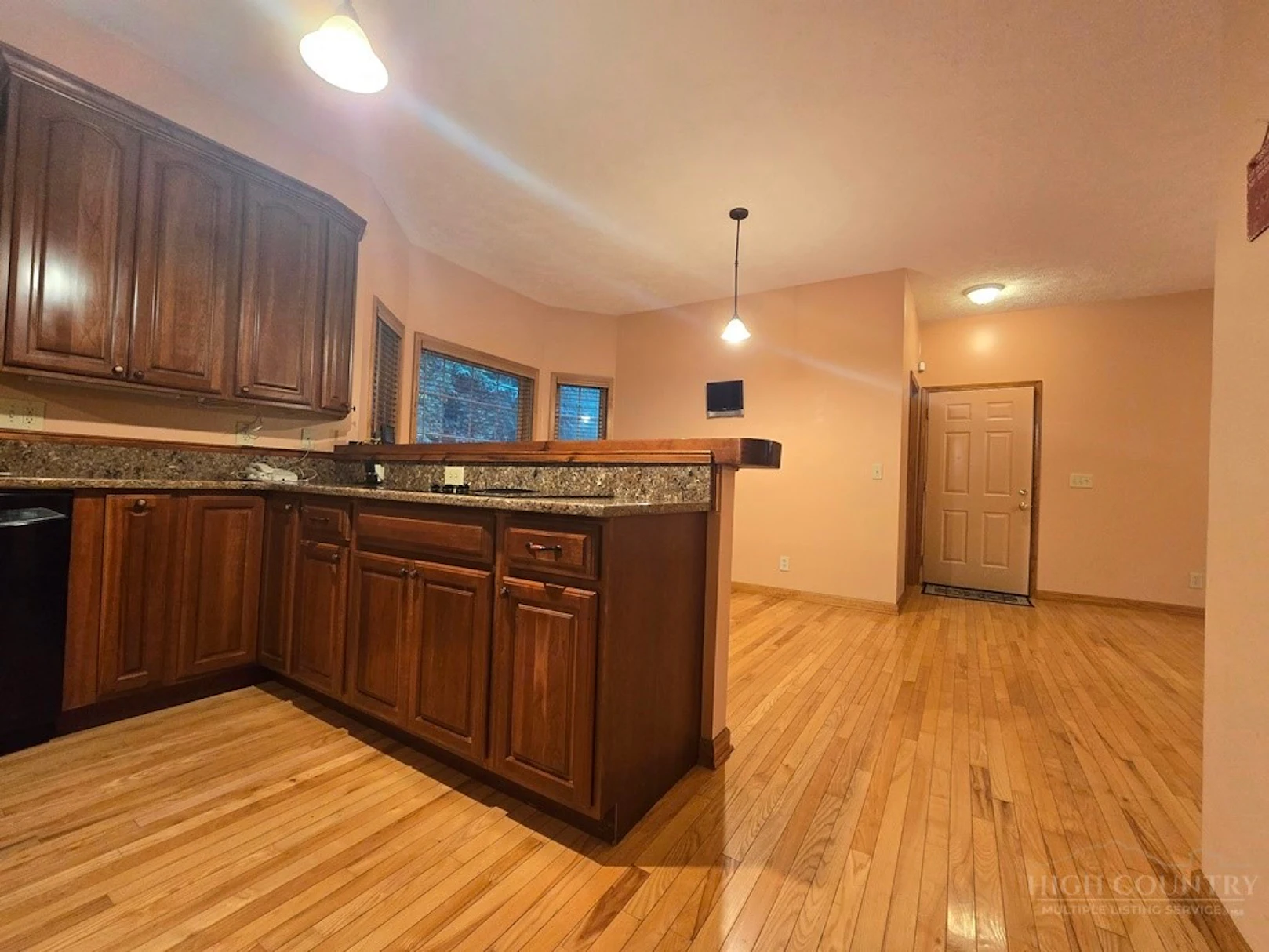 Image number 13 for the current listing