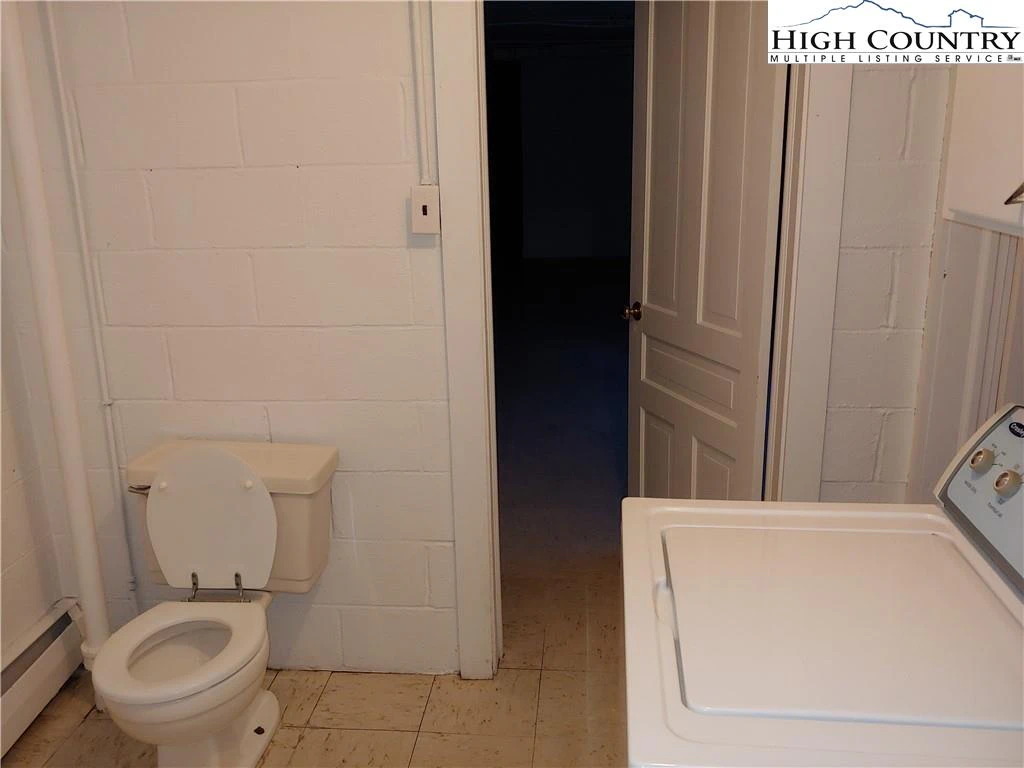 Image number 7 for the current listing