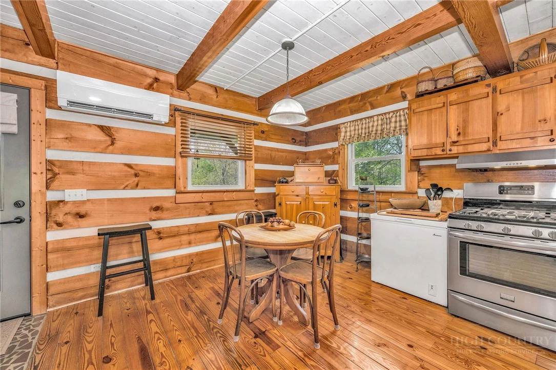 Image number 12 for the current listing