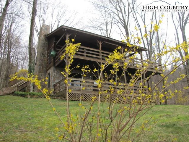 Image number 16 for the current listing