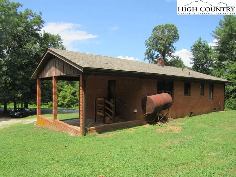 Image number 6 for the current listing
