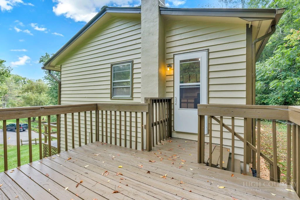 Image number 5 for the current listing