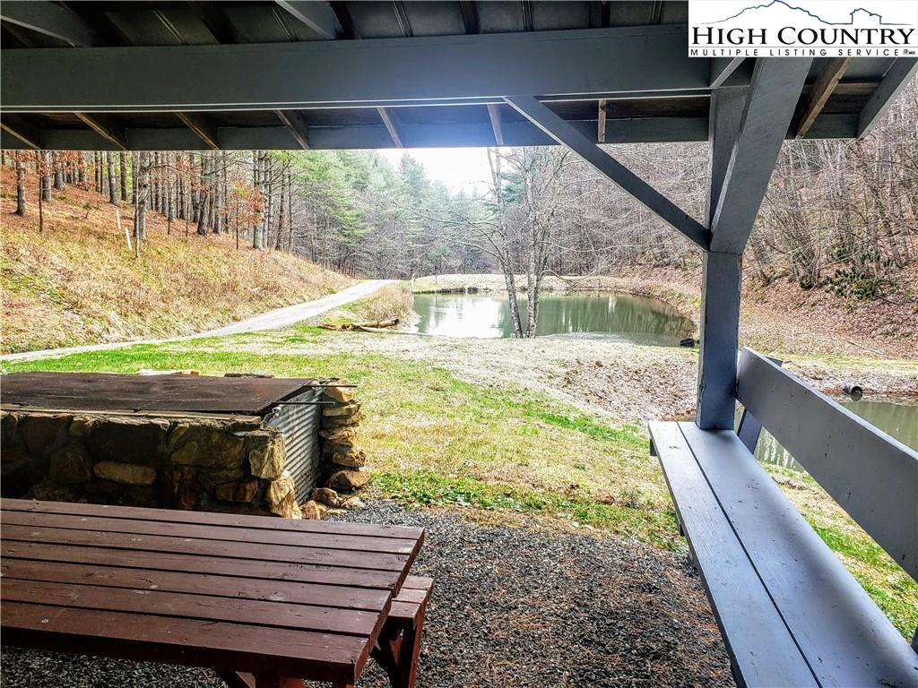 Image number 5 for the current listing