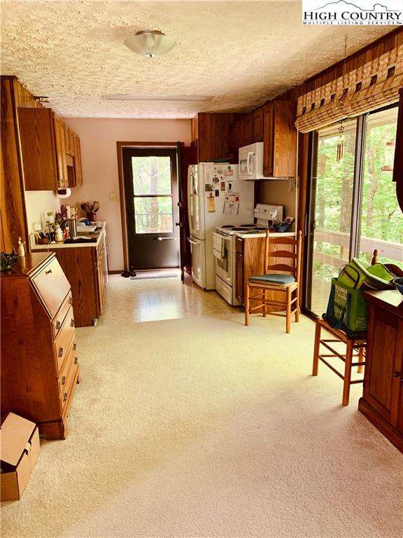 Image number 7 for the current listing