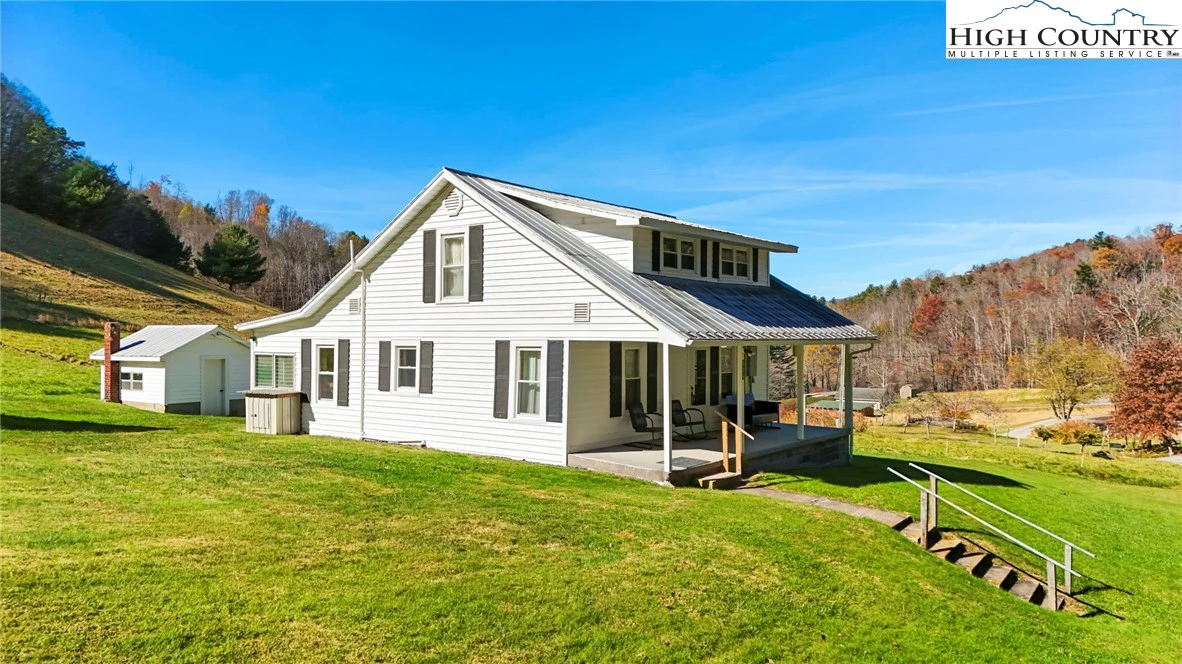 Image number 3 for the current listing