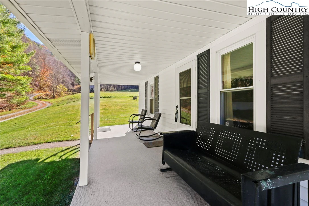 Image number 6 for the current listing