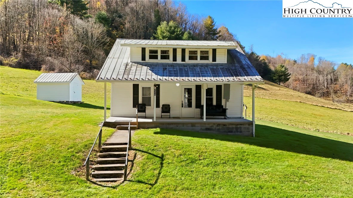 Image number 4 for the current listing