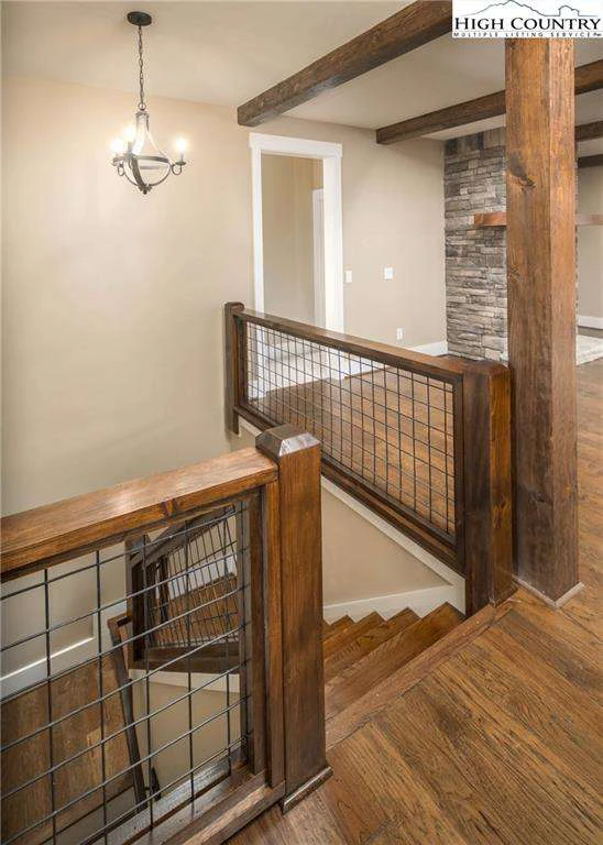 Image number 9 for the current listing