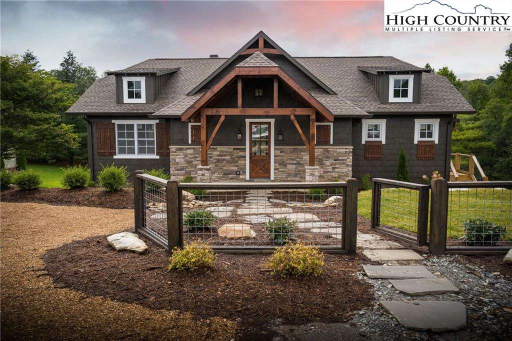 Image number 19 for the current listing