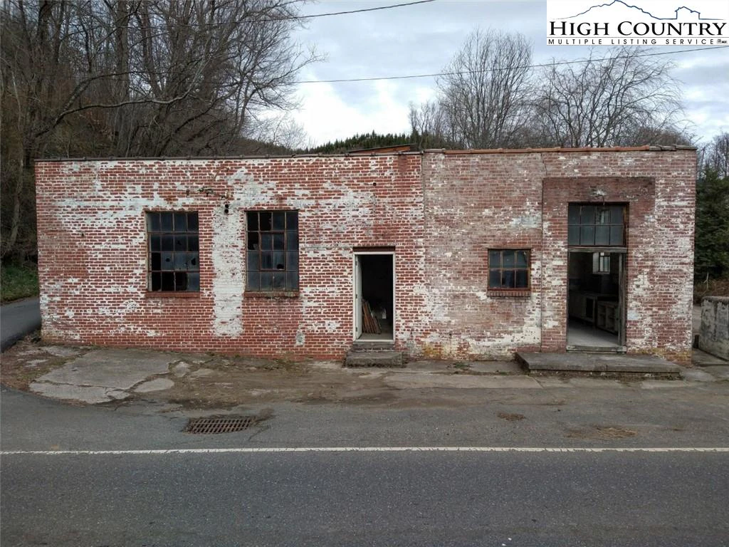 Image number 6 for the current listing