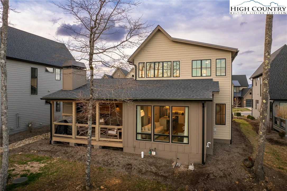 Image number 5 for the current listing