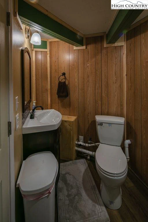 Image number 6 for the current listing