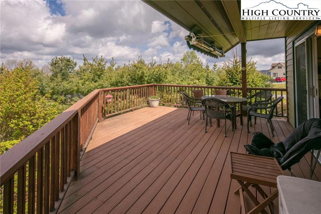 Image number 8 for the current listing