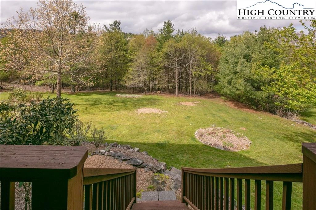 Image number 11 for the current listing