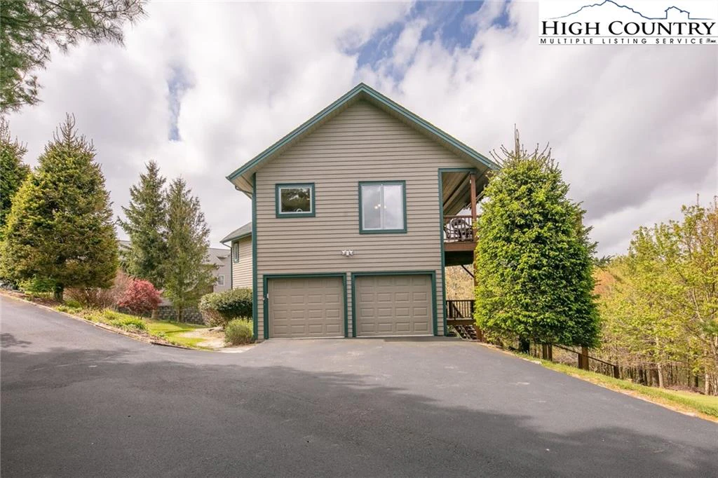 Image number 16 for the current listing