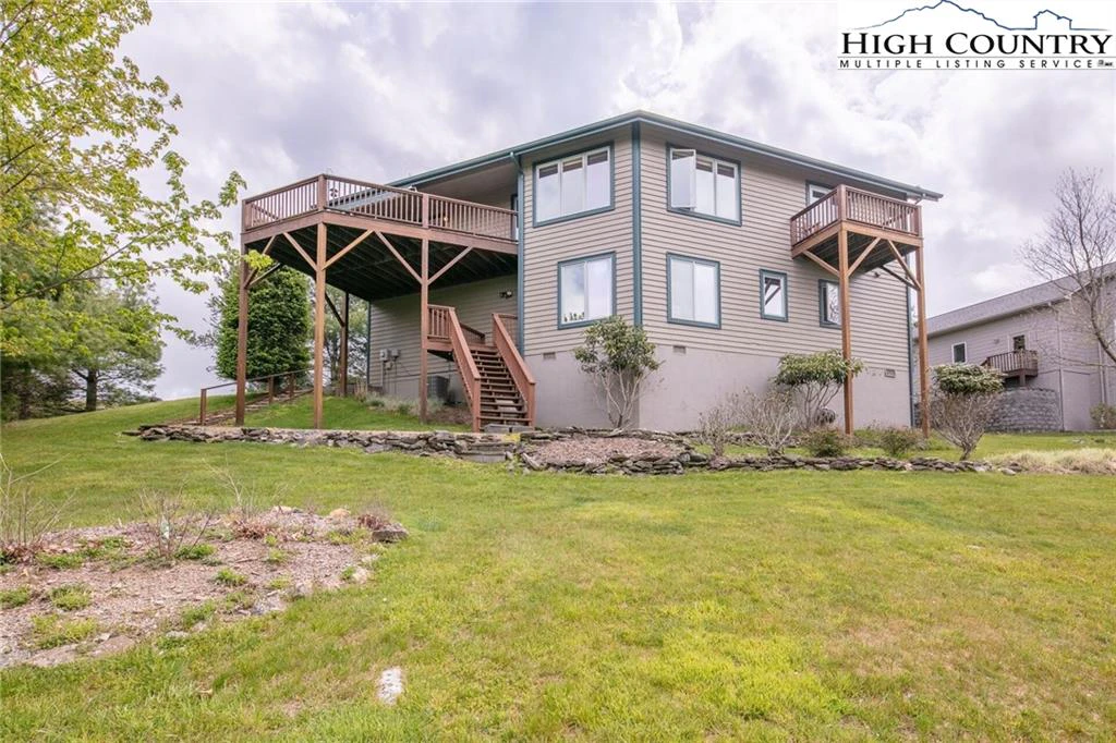 Image number 17 for the current listing