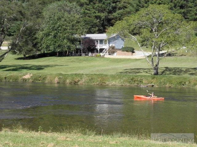 Image number 1 for the current listing