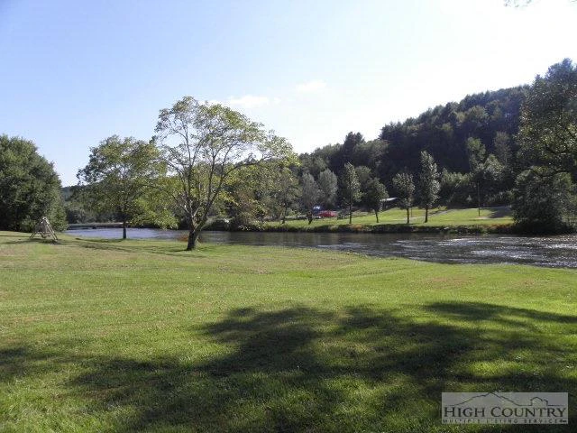 Image number 11 for the current listing