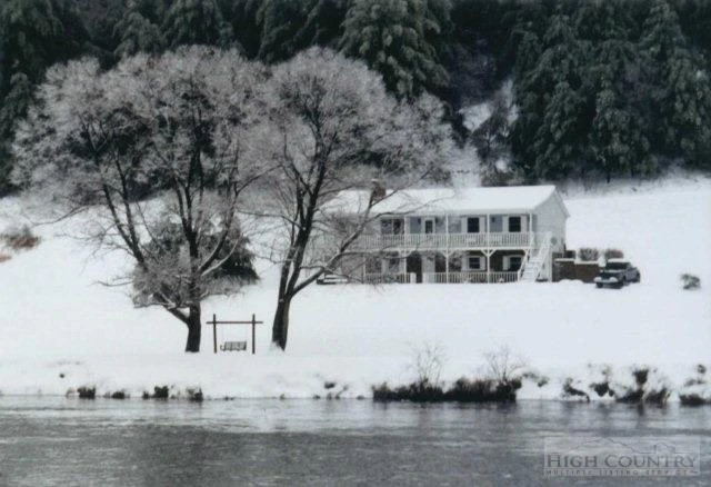 Image number 14 for the current listing