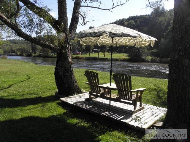 Image number 19 for the current listing