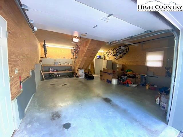 Image number 14 for the current listing