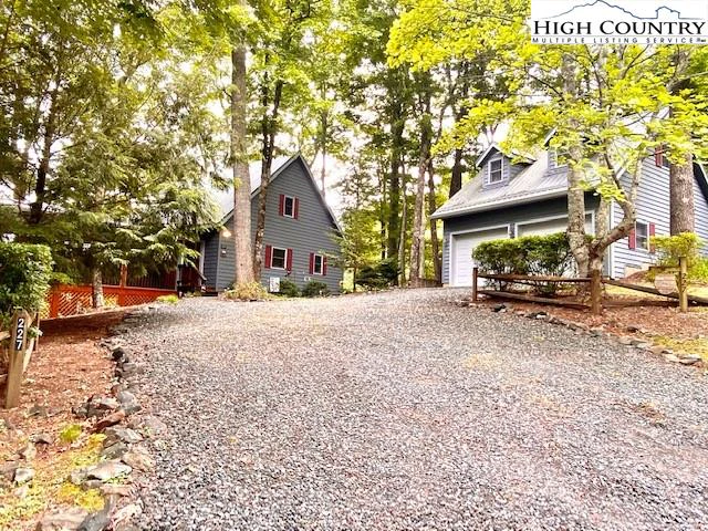 Image number 28 for the current listing
