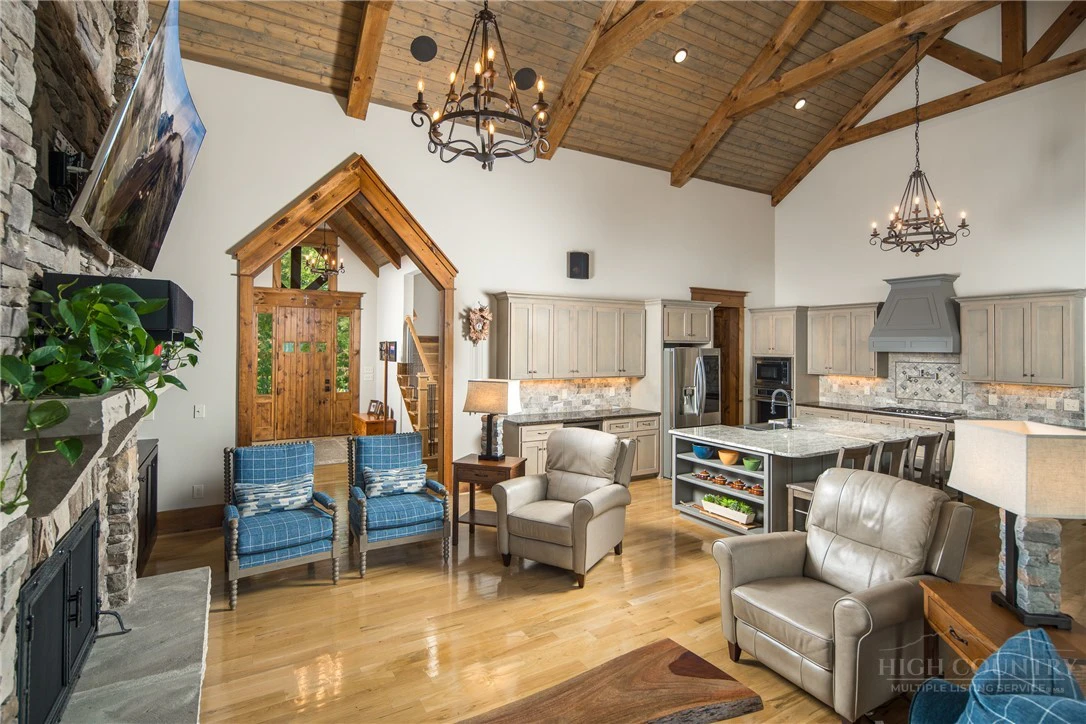 Image number 3 for the current listing
