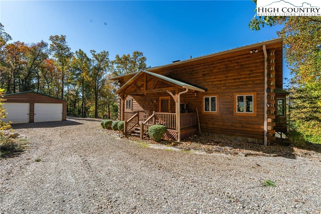 Image number 18 for the current listing