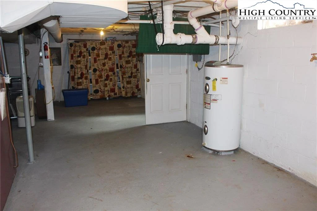 Image number 12 for the current listing
