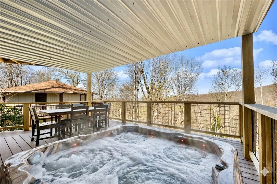 Image number 4 for the current listing