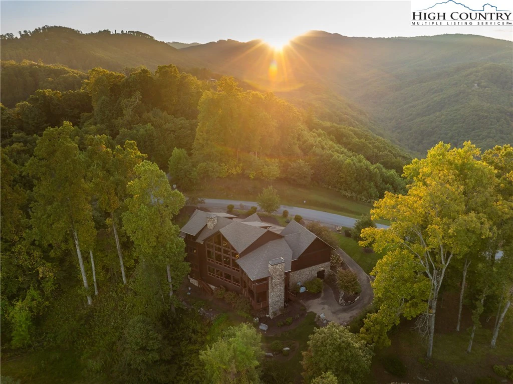 Image number 2 for the current listing