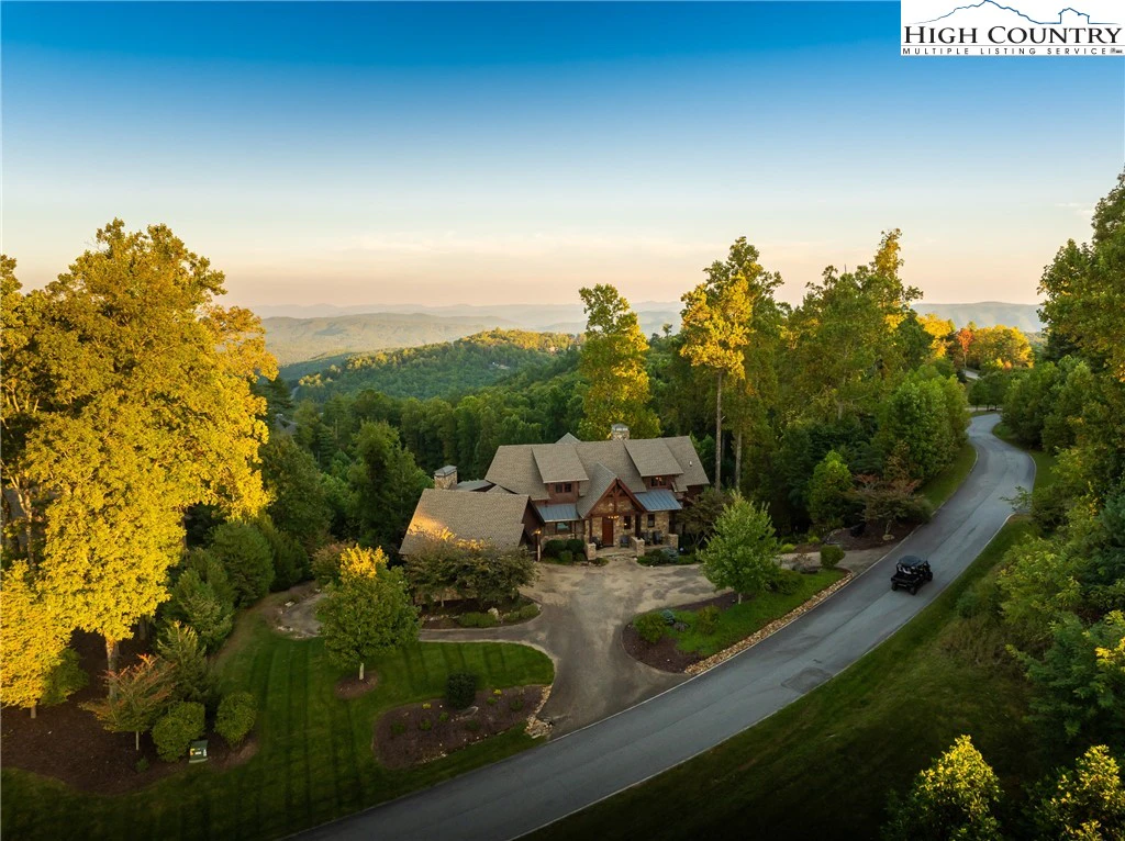 Image number 12 for the current listing