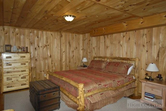 Image number 7 for the current listing