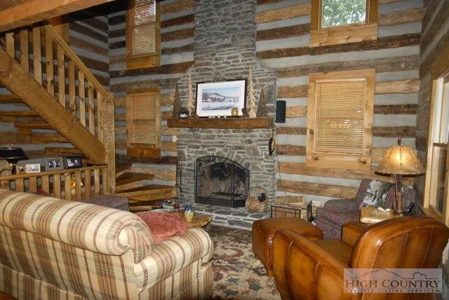 Image number 5 for the current listing